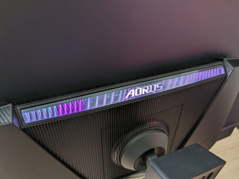 AORUS FO32U2P OLED 4K-Gaming-Monitor RGB-Licht.jpg